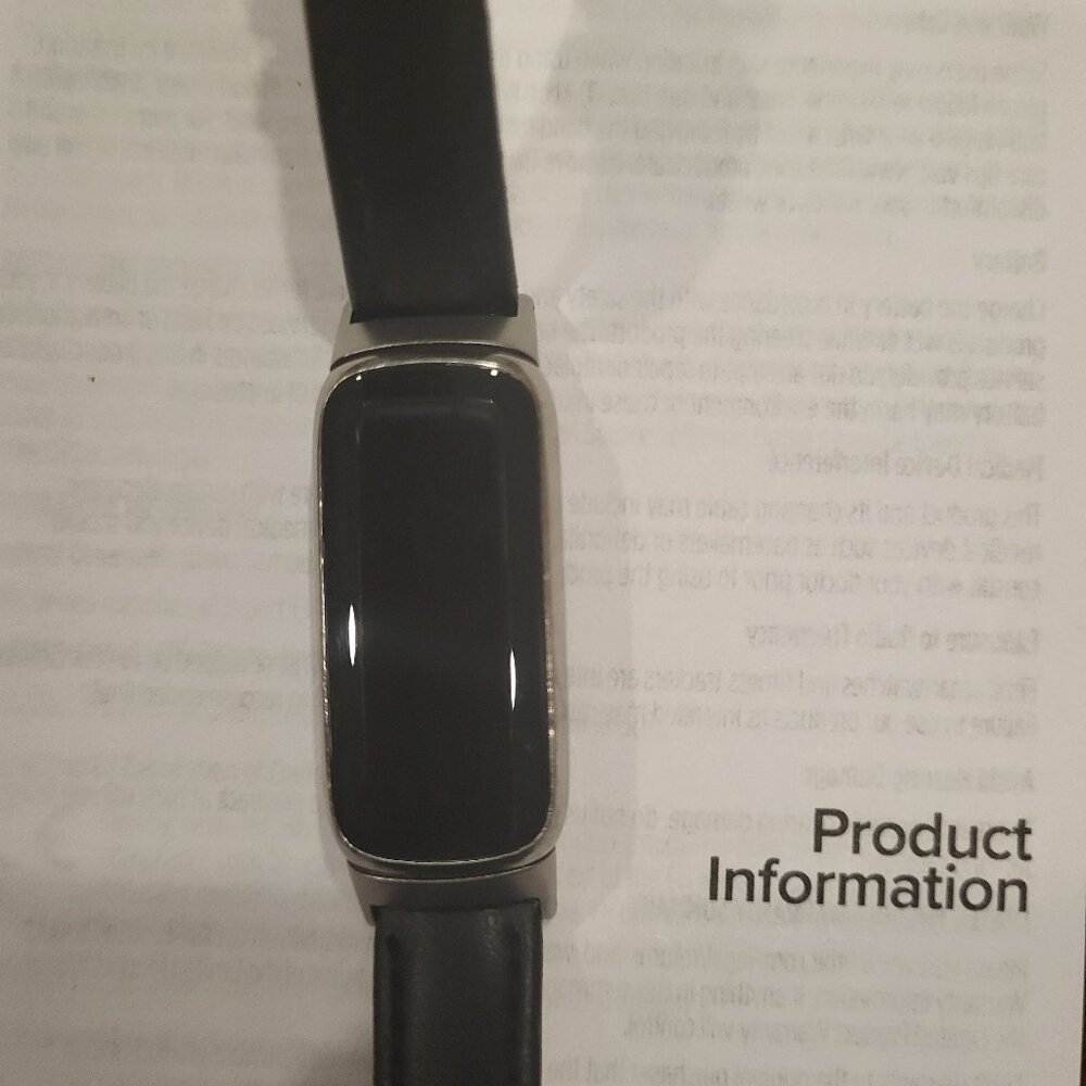 Fitbit Luxe